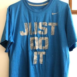 Nike t shirt